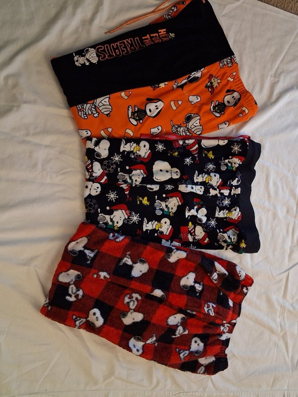 3 Women's Sz SMALL Peanuts Snoopy Halloween, Christmas, Winter Pajama Pants EUC